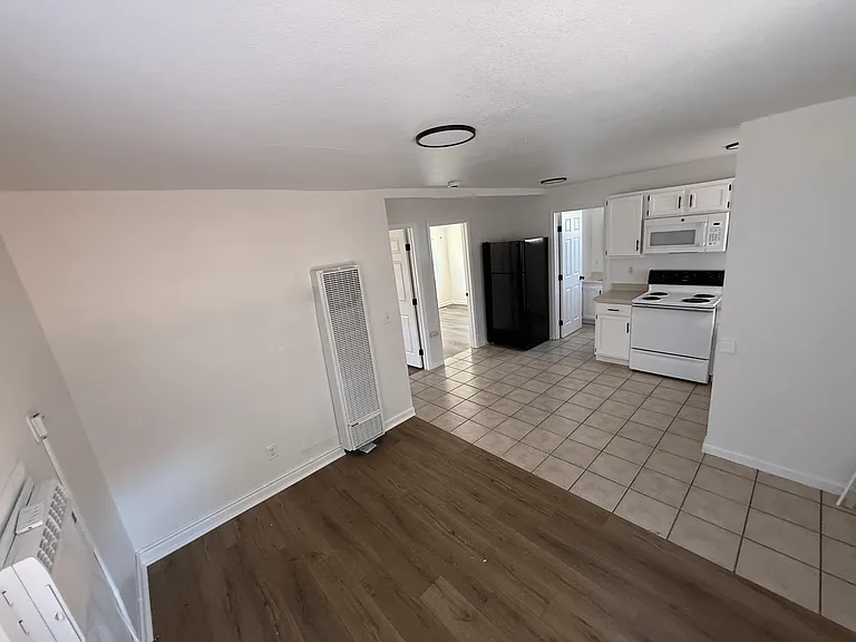 2692 Ithaca St — Photo 2