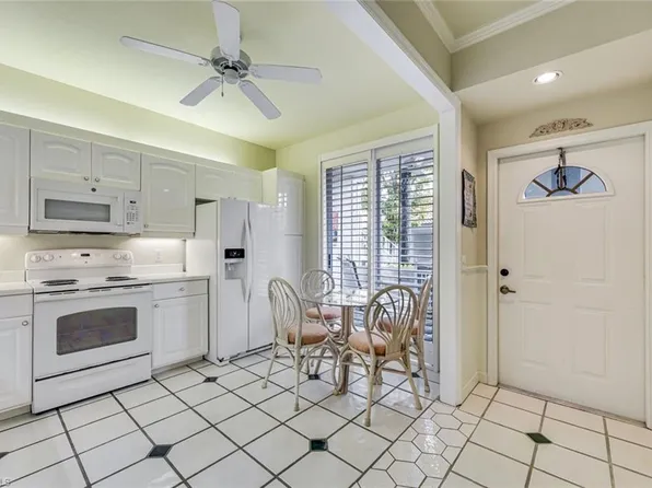 2325 Hidden Lake DR #1, NAPLES, FL 34112