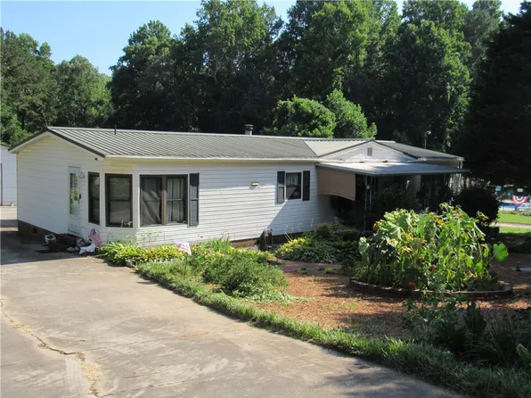 414 S Cove Rd, Seneca, SC 29672
