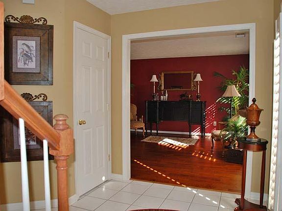2nd image of 116 Cross Creek Dr