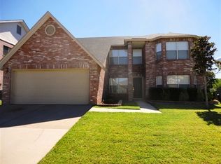 210 Kissimmee Dr, Arlington, TX 76002