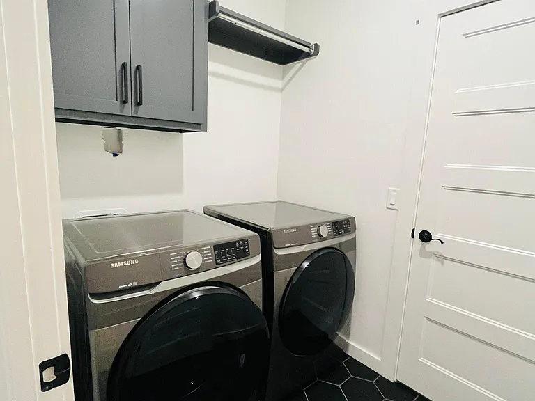 4108 N Indiana Ave — Photo 21