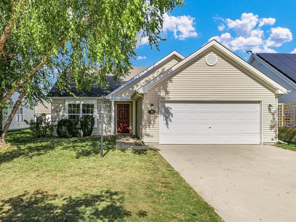 704 Doisy Ln, Champaign, IL 61822