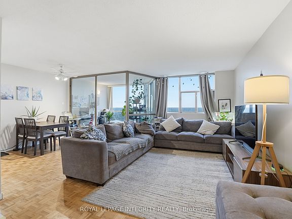 5th image of 2760 Carousel Cres #1208