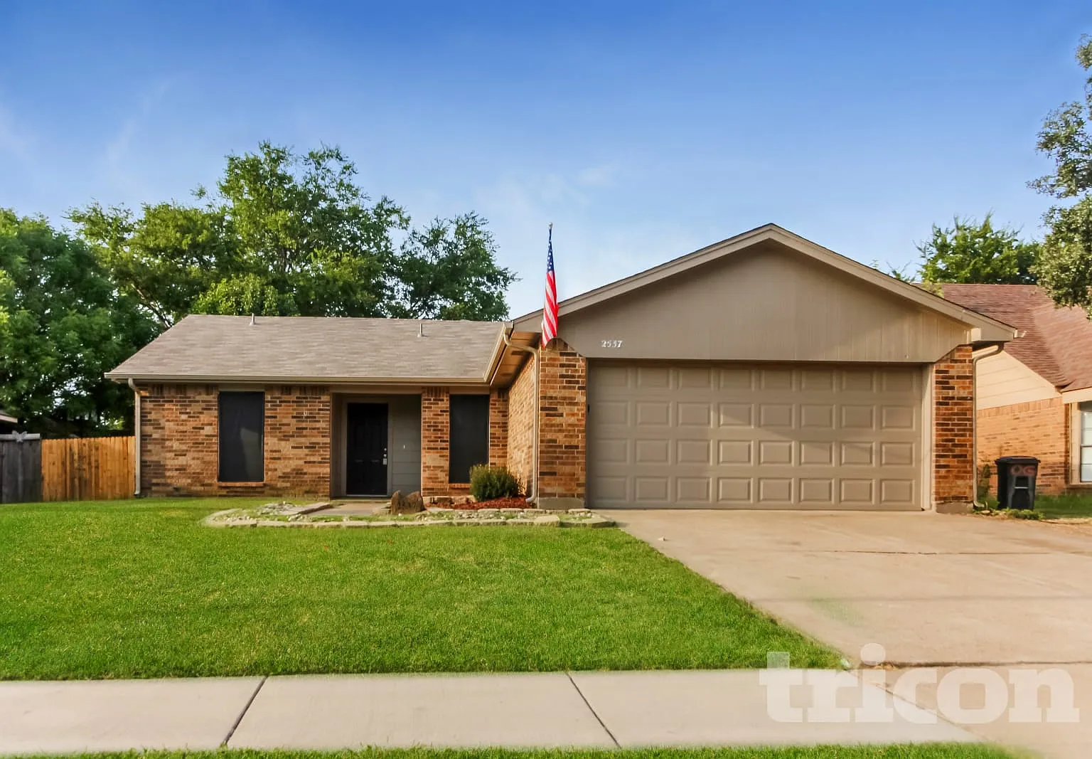 2537 Rialto Way Grand Prairie TX — Photo 1
