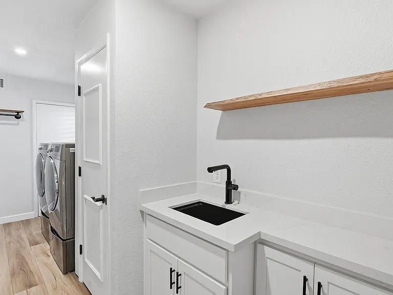 2610 S Fairfield Dr — Photo 11