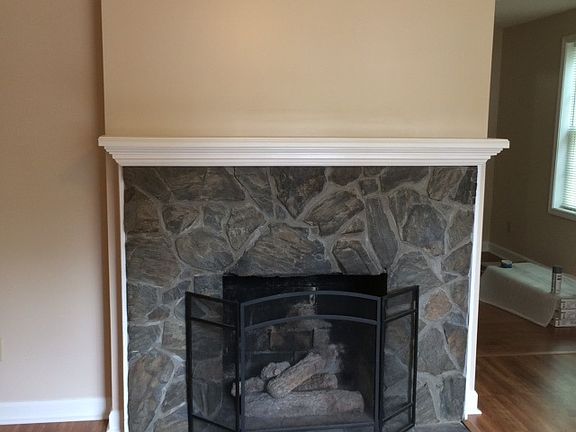3rd image of 239 Meadowdale Dr