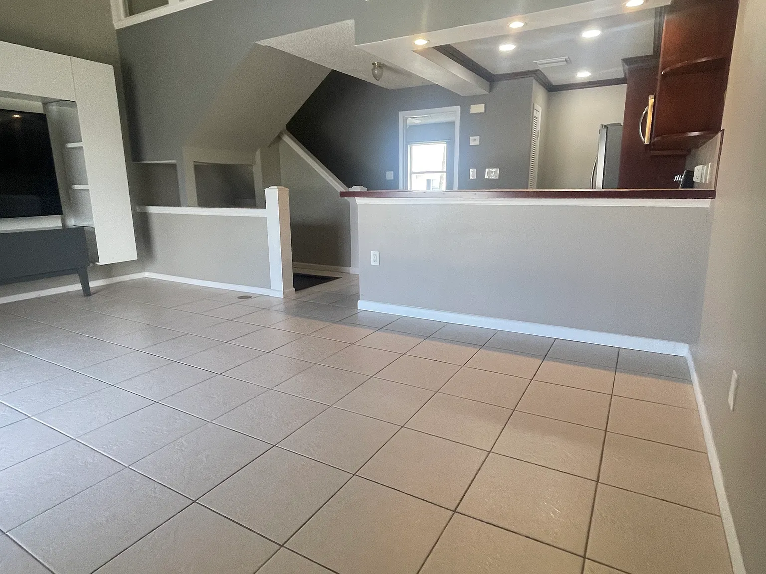 2 bed, 1211 sqft, $2,600 — Photo 3
