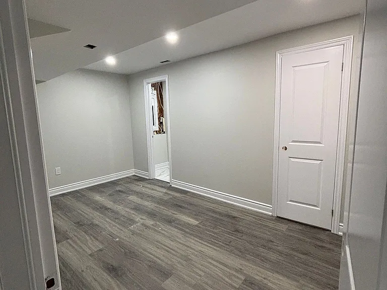 200 Hunter Way #BASEMENT — Photo 5