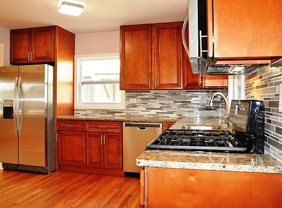 4th image of 1035 Alfini Dr