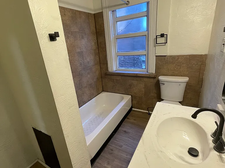 7307 Idlewild St #1 — Photo 14