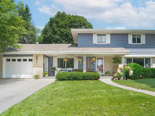 2008 36th St, Two Rivers, WI 54241