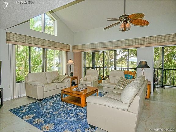 4th image of 221 NE Edgewater Dr #221