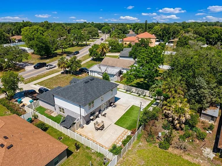 1530 Tivoli Dr — Photo 3