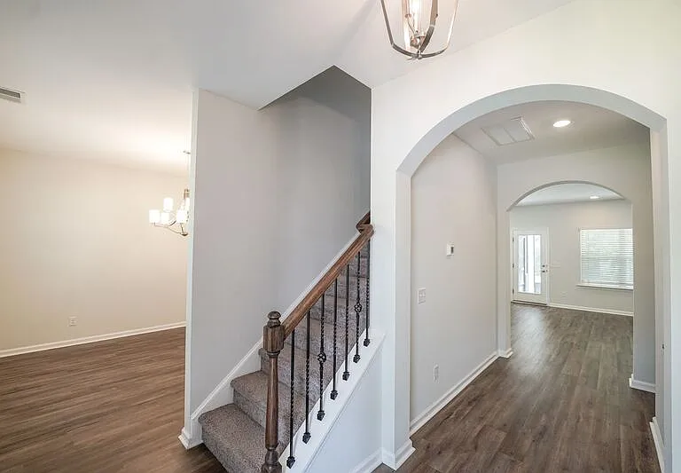 3556 Castleoak Dr — Photo 5