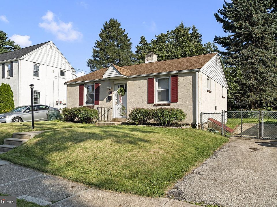1st image of 467 Evergreen Ave