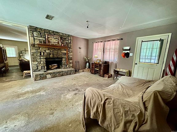 4th image of 205 Rolling Oaks Dr