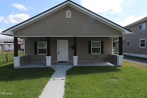 829 Dale St Photo 1