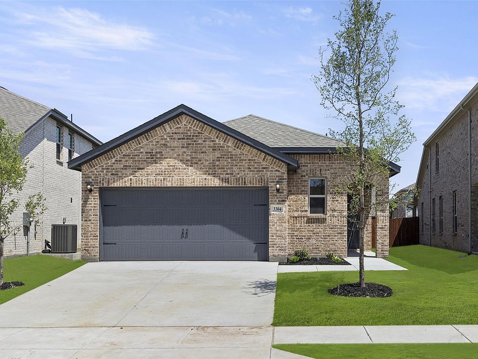 1st image of 3304 Dahlia Dr