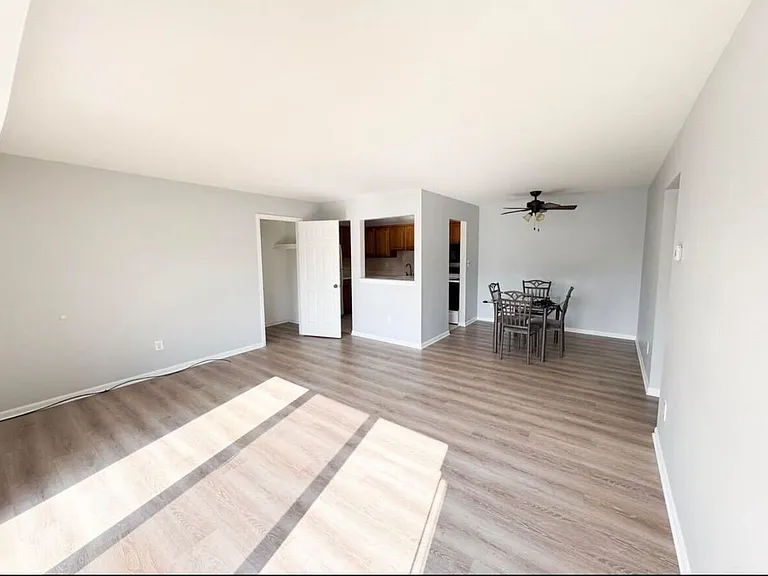 108 Sunset Ln — Photo 3