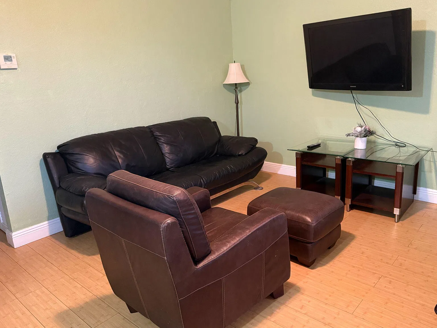 2 bed, 1.0 bath, 680 sqft, $1,900 — Photo 4