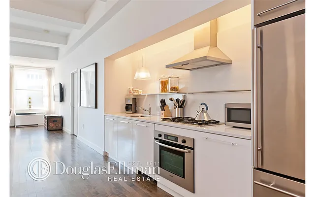 Sold by Douglas Elliman | media 28