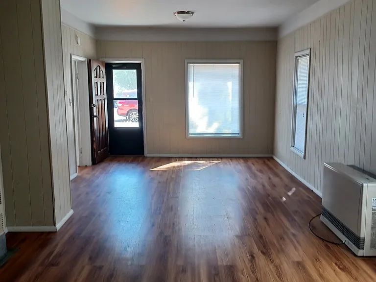 313 Alamosa Ave — Photo 6