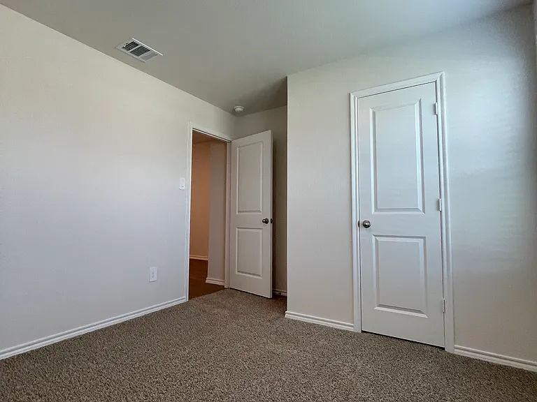 744 Sweet Pea Dr — Photo 6