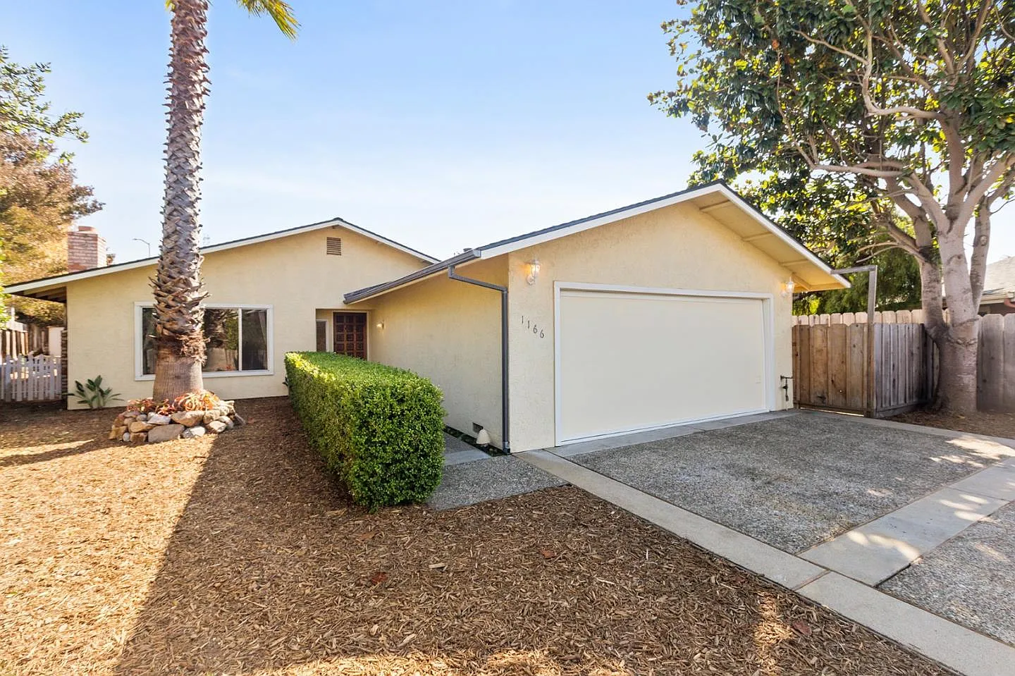 1166 Barbara Ct photo 1