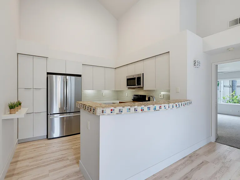 27529 Serena — Photo 22