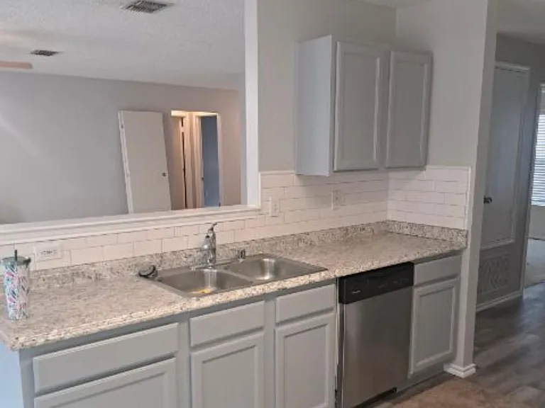 1692 Chesterwood Dr — Photo 5