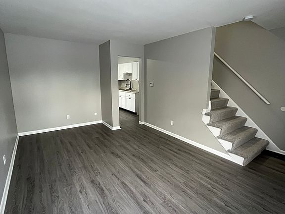 3rd image of 1172 Sanborn Pl #A