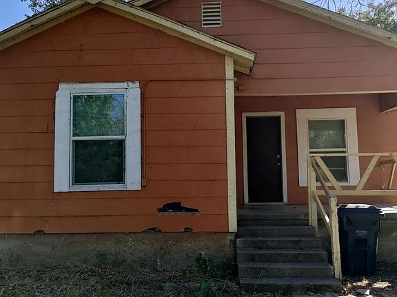 2nd image of 720 N Wood St