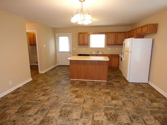 4th image of 318 E Bell St #B