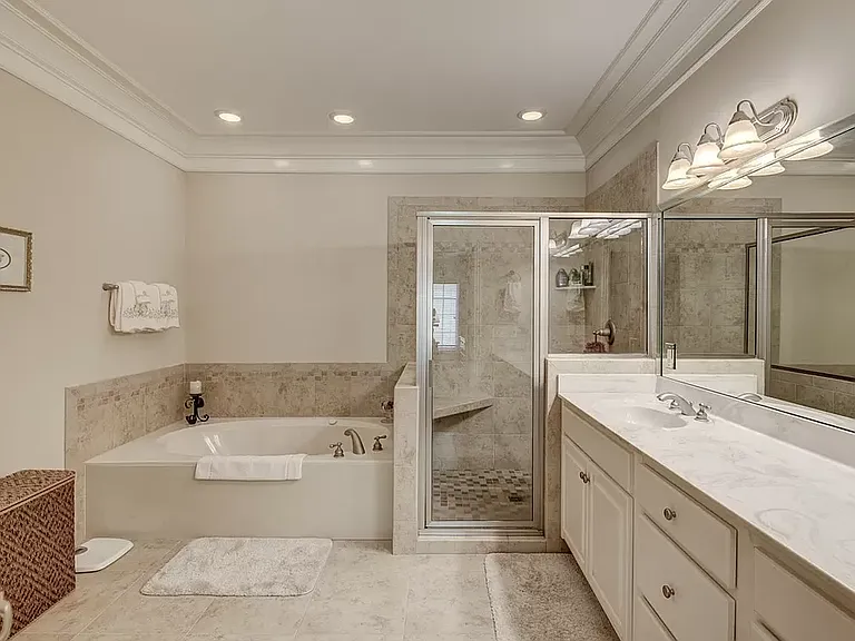 Nickolas Cir — Photo 9