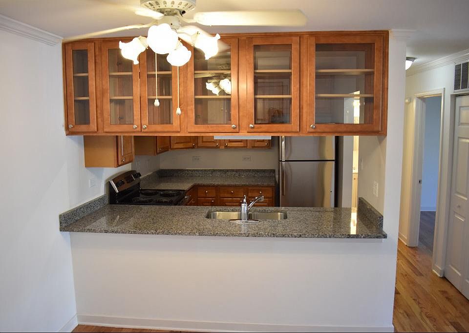 1st image of 8004 Woodridge Dr