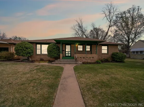 310 E 10th St, Claremore, OK 74017