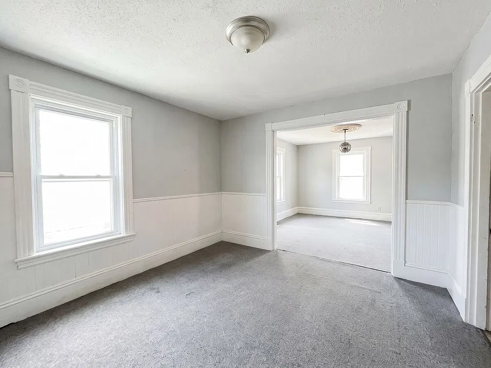 62 Intervale Ave