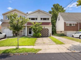 571 Woolley Ave, Staten Island, NY 10314