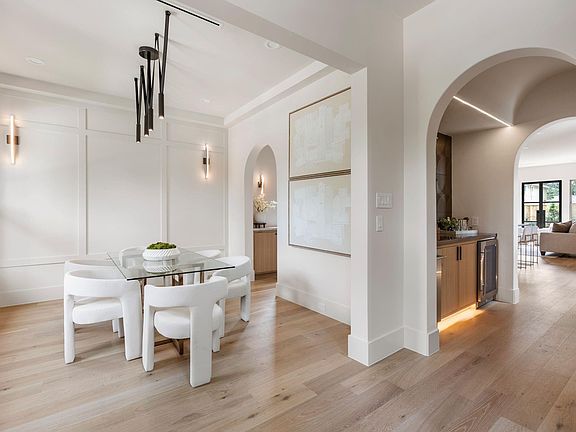 4th image of 3115 Beauchamp St