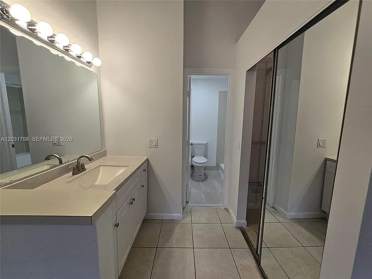 2231 SW 80th Ter #2231 — Photo 7