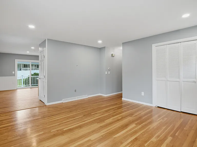 3 Hingham Rd — Photo 9