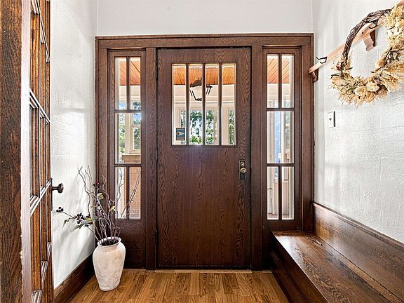 4th image of 36 Oaklawn Ave
