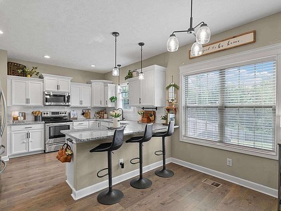 5th image of 2462 Shadowood Rd