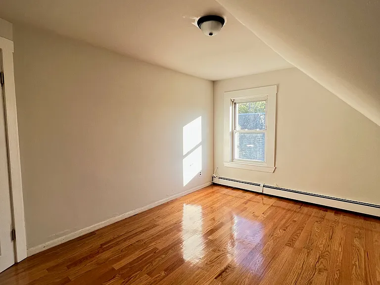 27 Barry St #2R — Photo 31