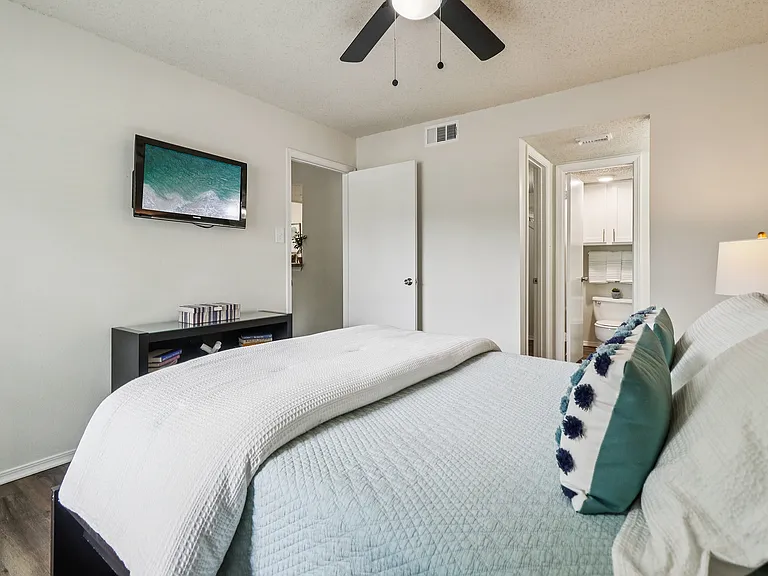 A2 bedroom look to door