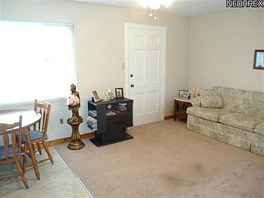 3rd image of 207 E 235th St #39