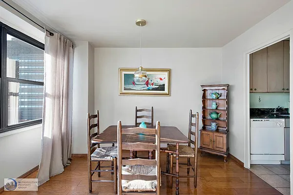 Sold by Metropolitan Property Group | media 4