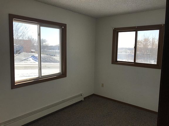 5th image of 2115 E Rosser Ave #2