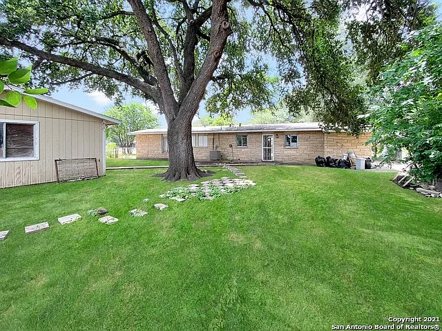 103 Englewood Dr #2 — Photo 6